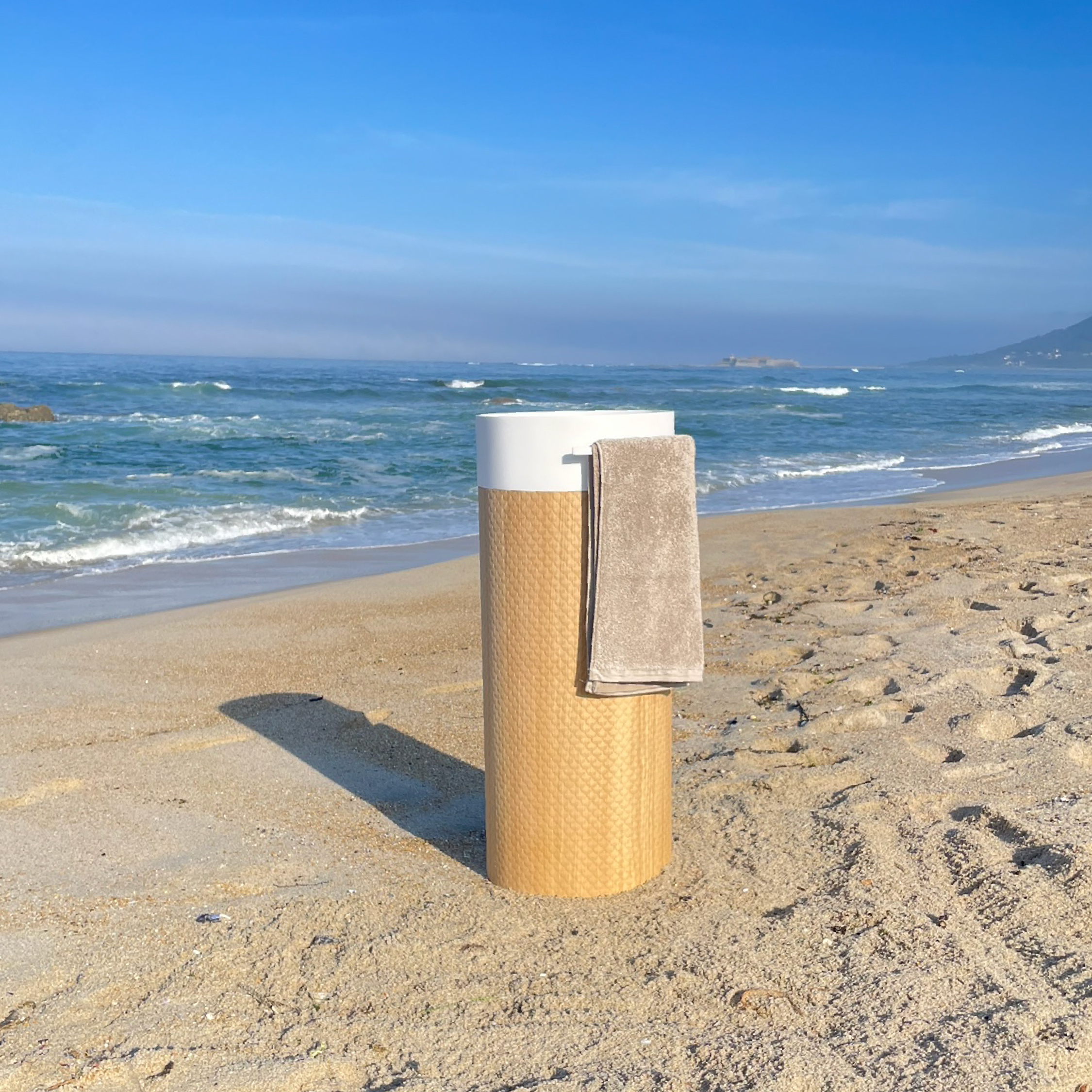 Circle: A bespoke freestanding washbasin shaped by  ANG and HIMACS