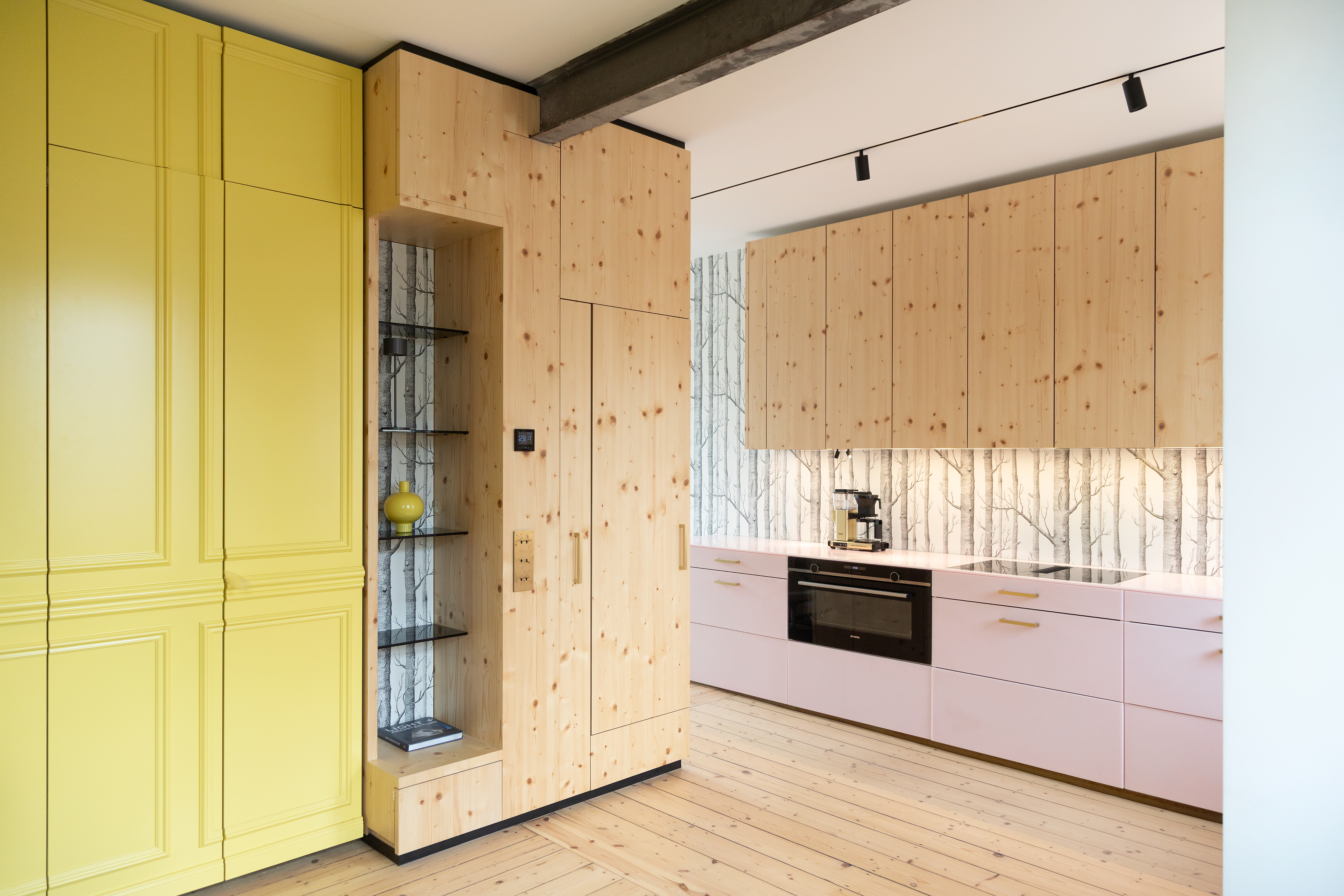 HIMACS Banana Kitchen