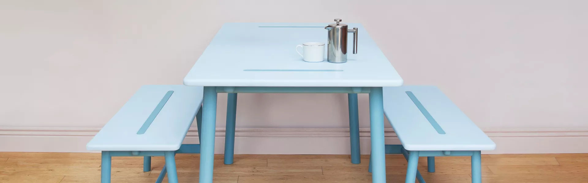 HIMACS: Nomad Table & Chairs 