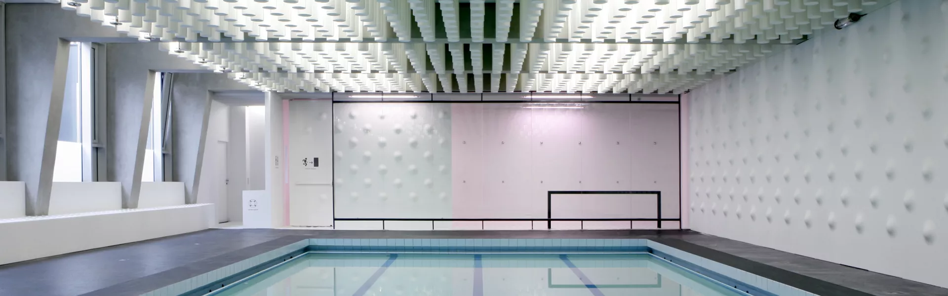 HIMACS: Schwimmbad in der Rue de l’Atlas