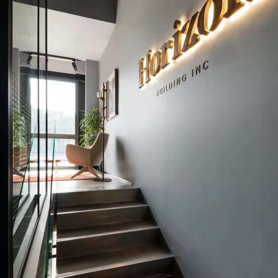 The ethereal aesthetics of HIMACS Pavia in a chic, industrial office design