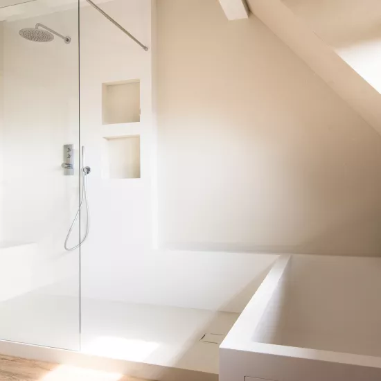 A refined bathroom in HIMACS exuding harmony and serenity