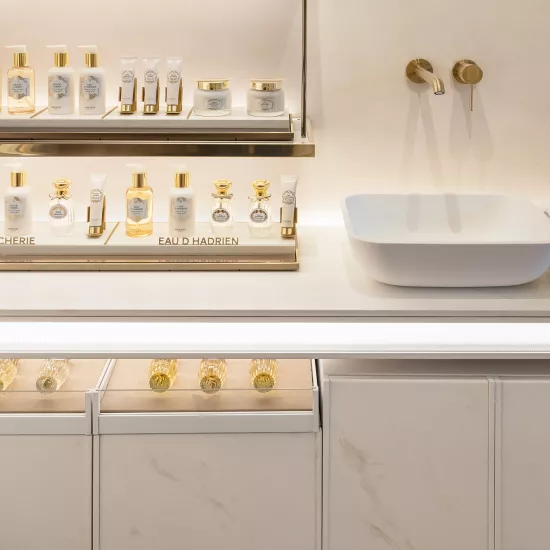 A showcase with HIMACS to celebrate the exclusive fragrances of Maison Goutal in Paris