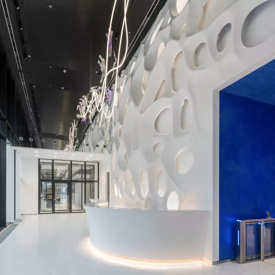 “Bionic Wall” project by Eva Jiřičná, with HIMACS