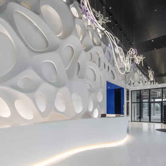 “Bionic Wall” project by Eva Jiřičná, with HIMACS