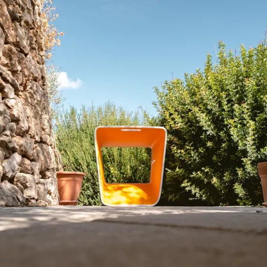 The Principessa Stool HIMACS