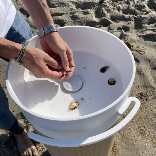 Circle: A bespoke freestanding washbasin shaped by  ANG and HIMACS