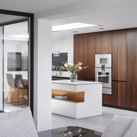 Format kitchen - A perfect symbiosis between oak and HIMACS