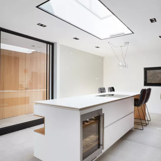 Format kitchen - A perfect symbiosis between oak and HIMACS
