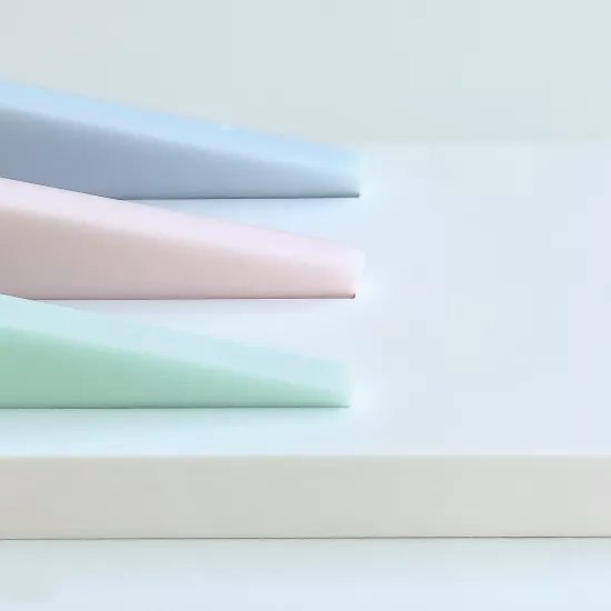 “Seamless in Pastel” by young designer Natascha Van Reeth
