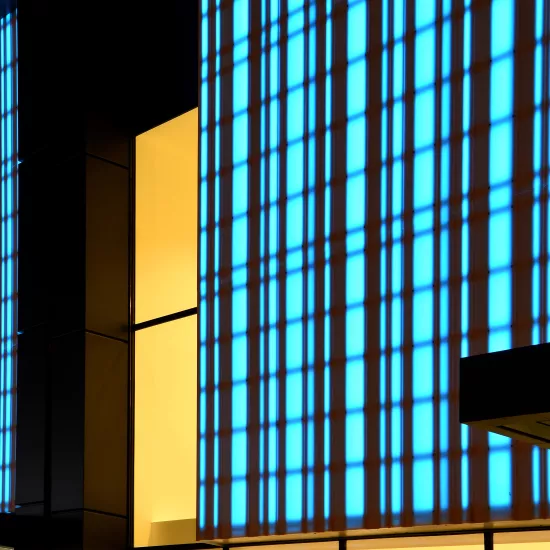 HIMACS lights up a Retail Park´s façade in Edinburgh