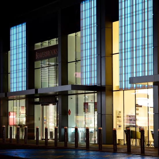 HIMACS lights up a Retail Park´s façade in Edinburgh