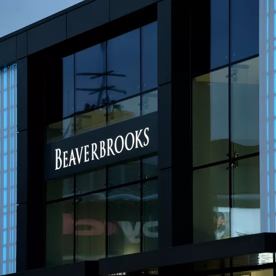 HIMACS lights up a Retail Park´s façade in Edinburgh