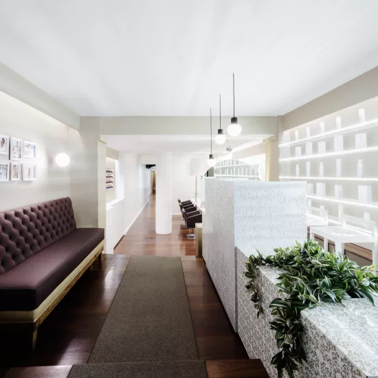 HIMACS decks out the beauty salon Vanitas Espai in Barcelona
