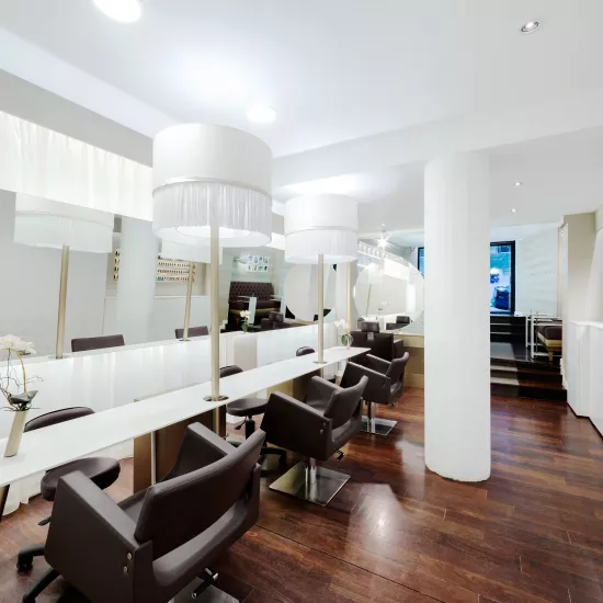 HIMACS decks out the beauty salon Vanitas Espai in Barcelona