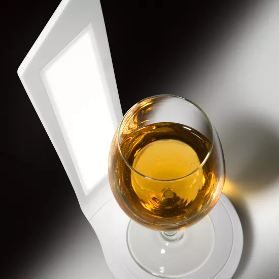 WineOLED: innovative wireless lamp in HIMACS for wine lovers