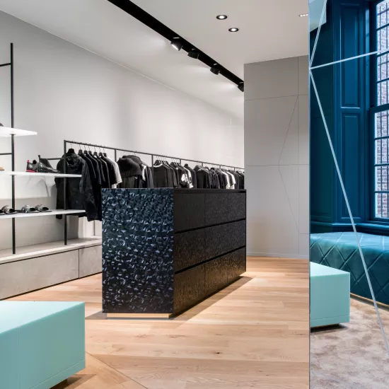 Oblique Men Flagship Store