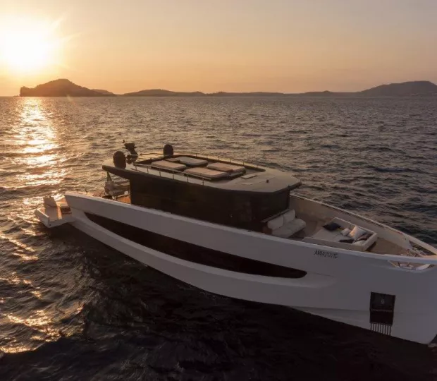 The new EVO V8 yacht opts for HIMACS