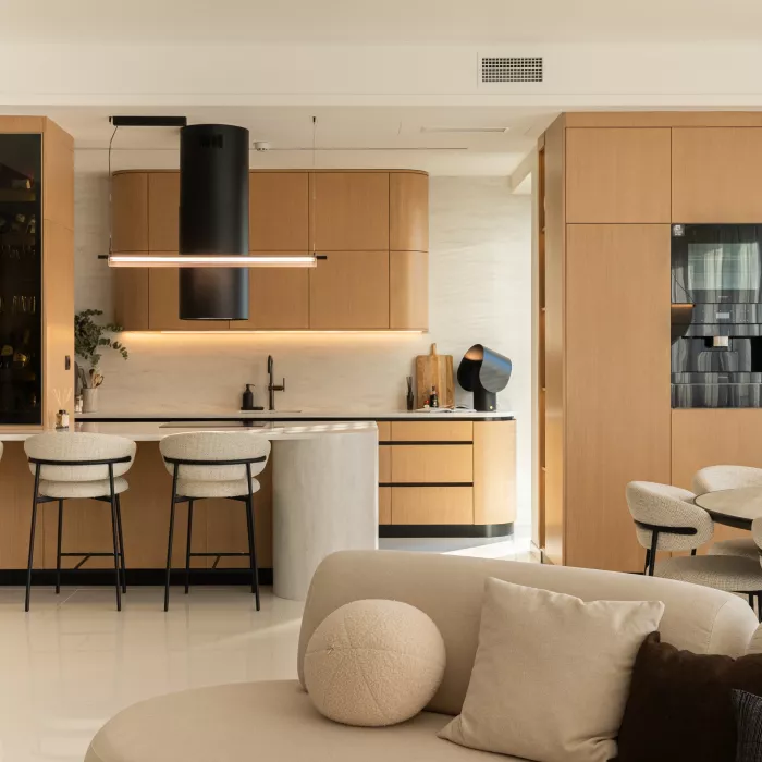 HIMACS apporte sérénité et élégance à ce penthouse familial baigné de lumière à Belgrade