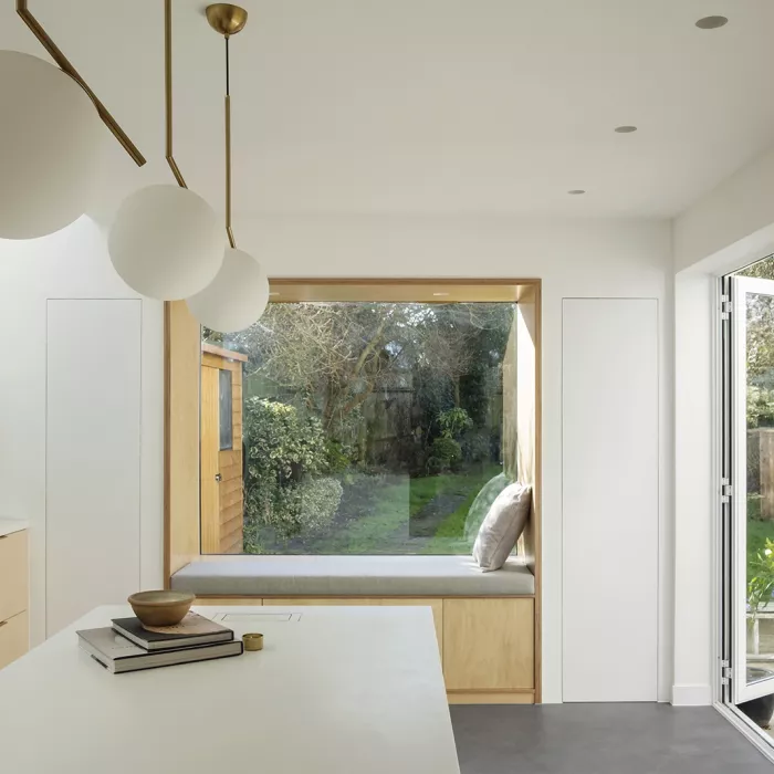 HIMACS: Una cocina minimalista de ensueño en la Nook House de Londres