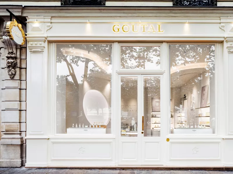 A showcase with HIMACS to celebrate the exclusive fragrances of Maison Goutal in Paris