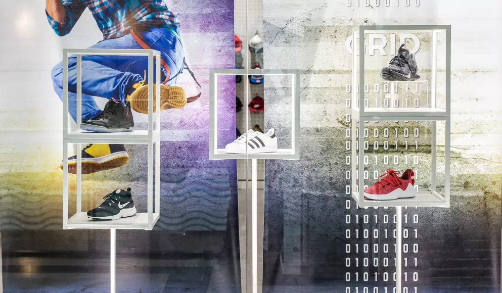 HIMACS Concrete aporta un look elegante y urbano a la nueva tienda GRID