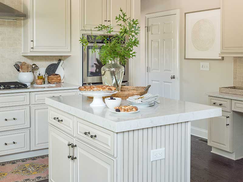 Neutral white Viatera quartz kitchen countertop