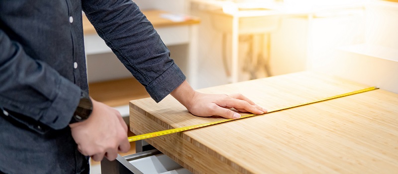 Method for accurate countertop overhang measurements.