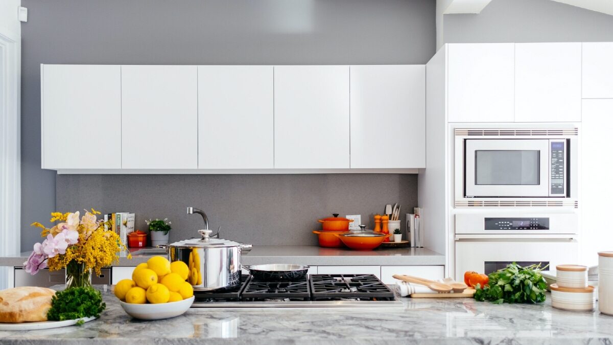Which Is Better for Home Worktops? Quartz vs. Marble