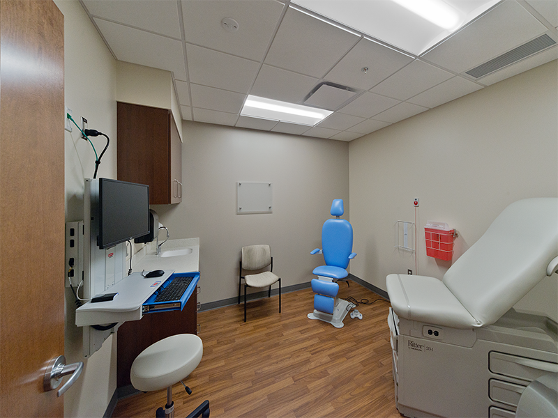 Perrysburg hospital reception desk and exam room countertop designed by HIMACS 