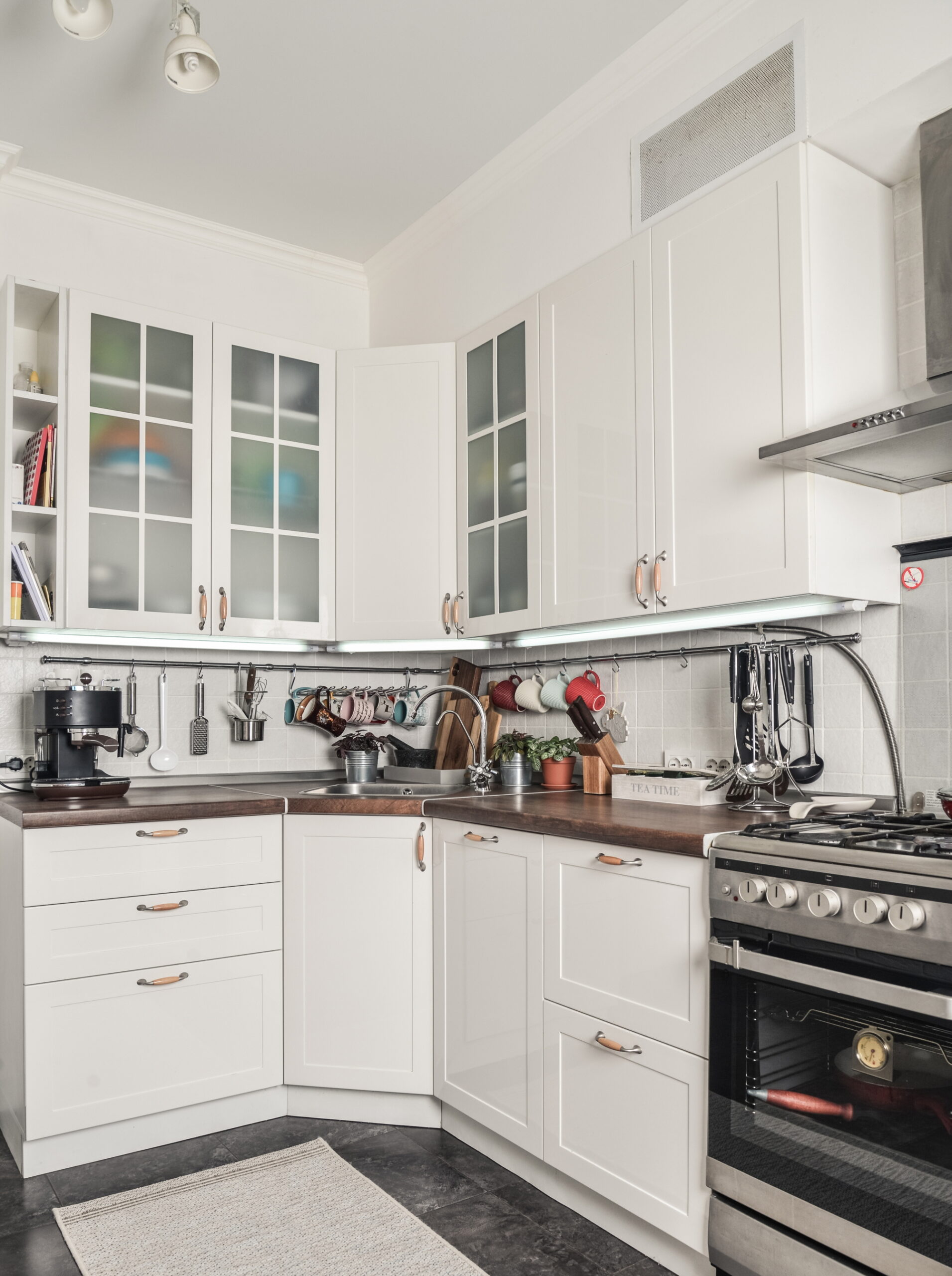 Optimize corner spaces in budget kitchens for functionality and aesthetics without overspending.