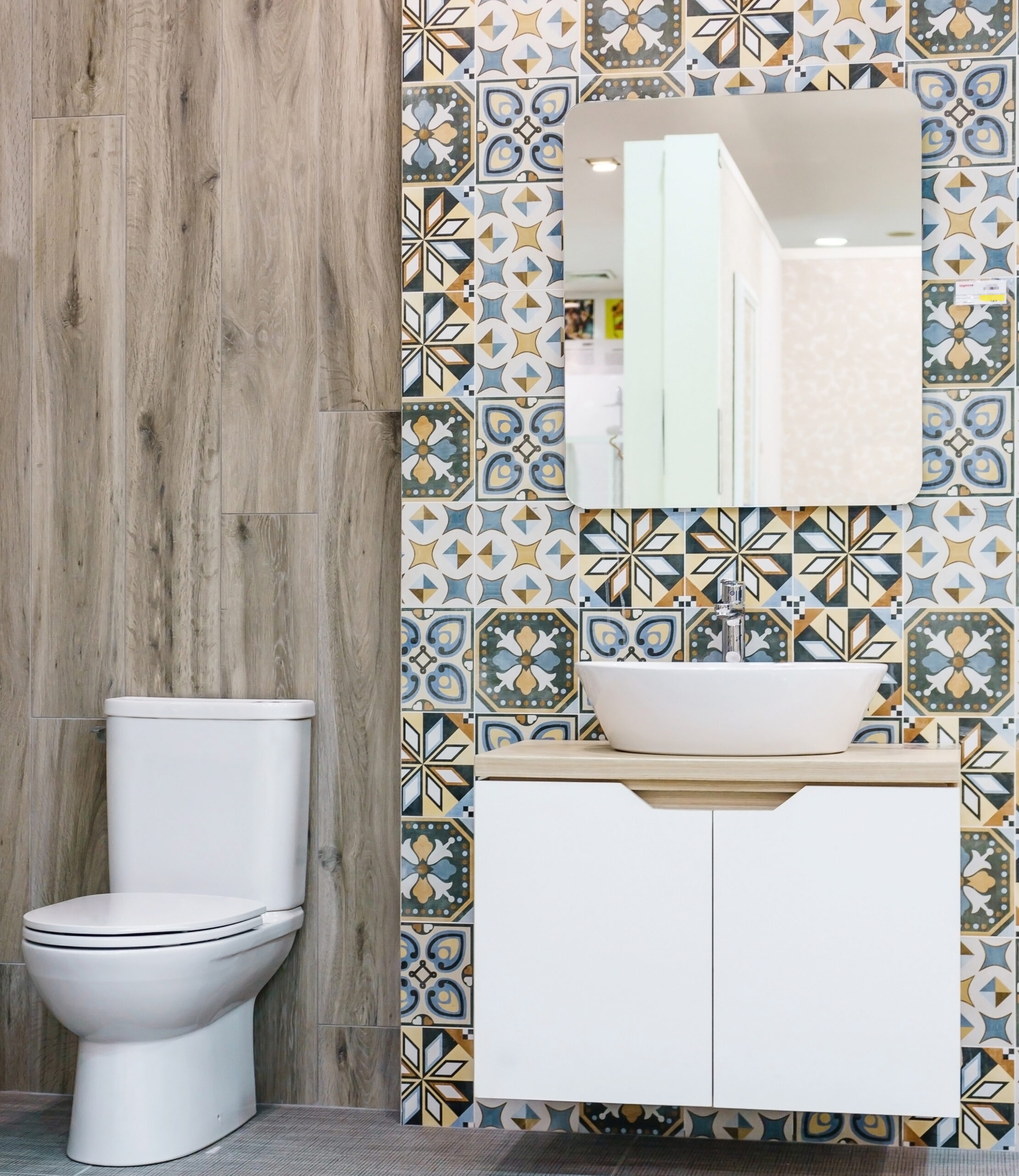 Elevate your guest bathroom with textured tiles, patterned wallpapers, or accent pieces for visual interest.