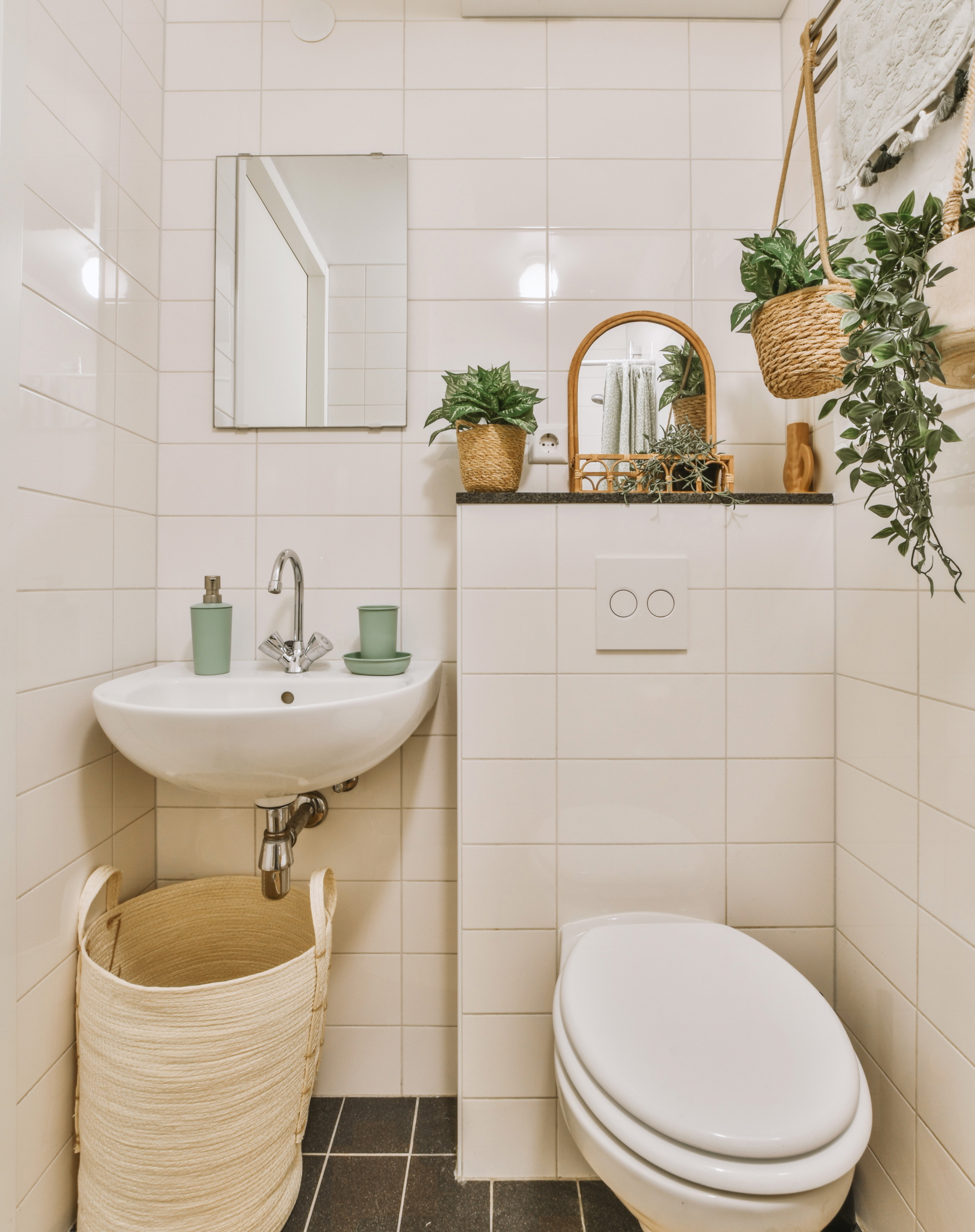 Bathroom Design Inspiration - Brass Accents Add A Glamorous Metallic Touch