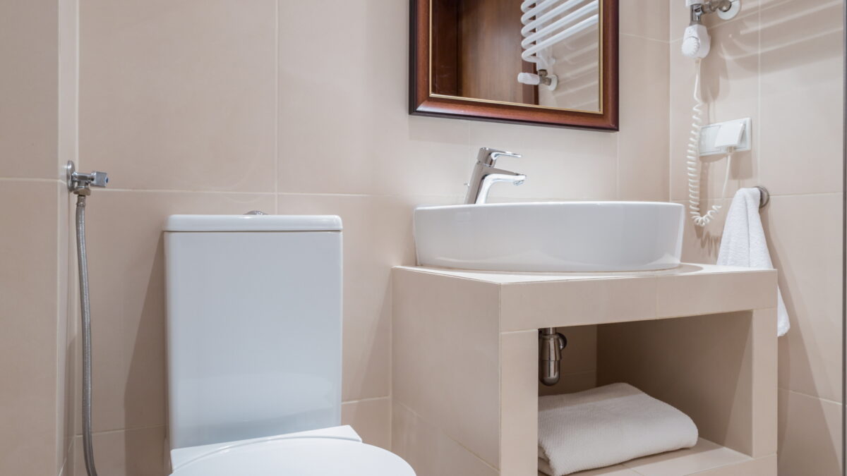 10 Best Half Bathroom Vanity Ideas for Small Bathrooms
