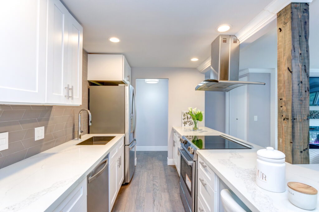 Simple and Small Kitchen Design with 6 Basic Kitchen Layouts - LX Hausys