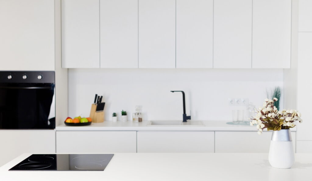 White Countertops to Pair with White Cabinets