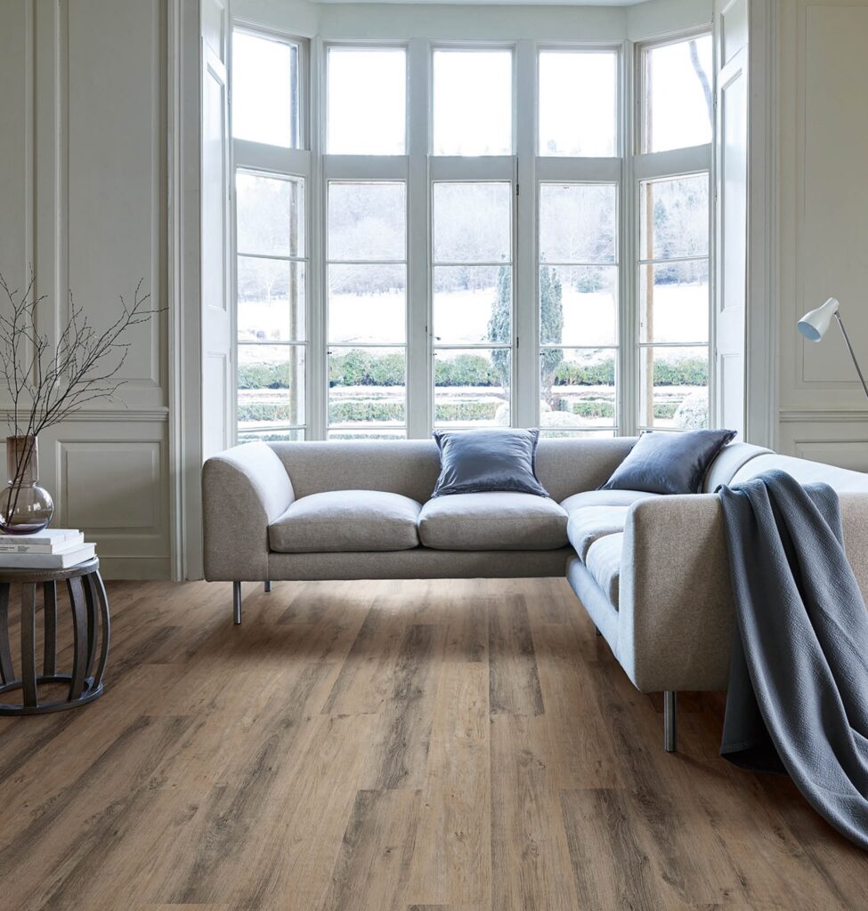 Pros and Cons of Vinyl Flooring for Your Kitchen