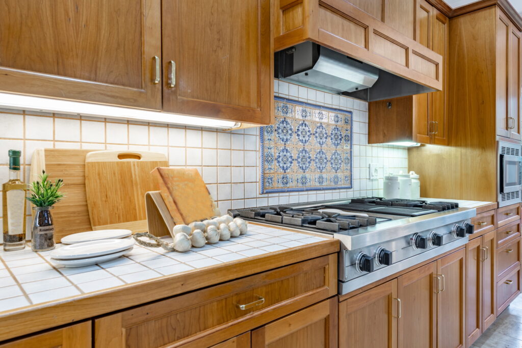 Countertop Trends 2025: Transform Your Kitchen with 20 Ideas - LX Hausys